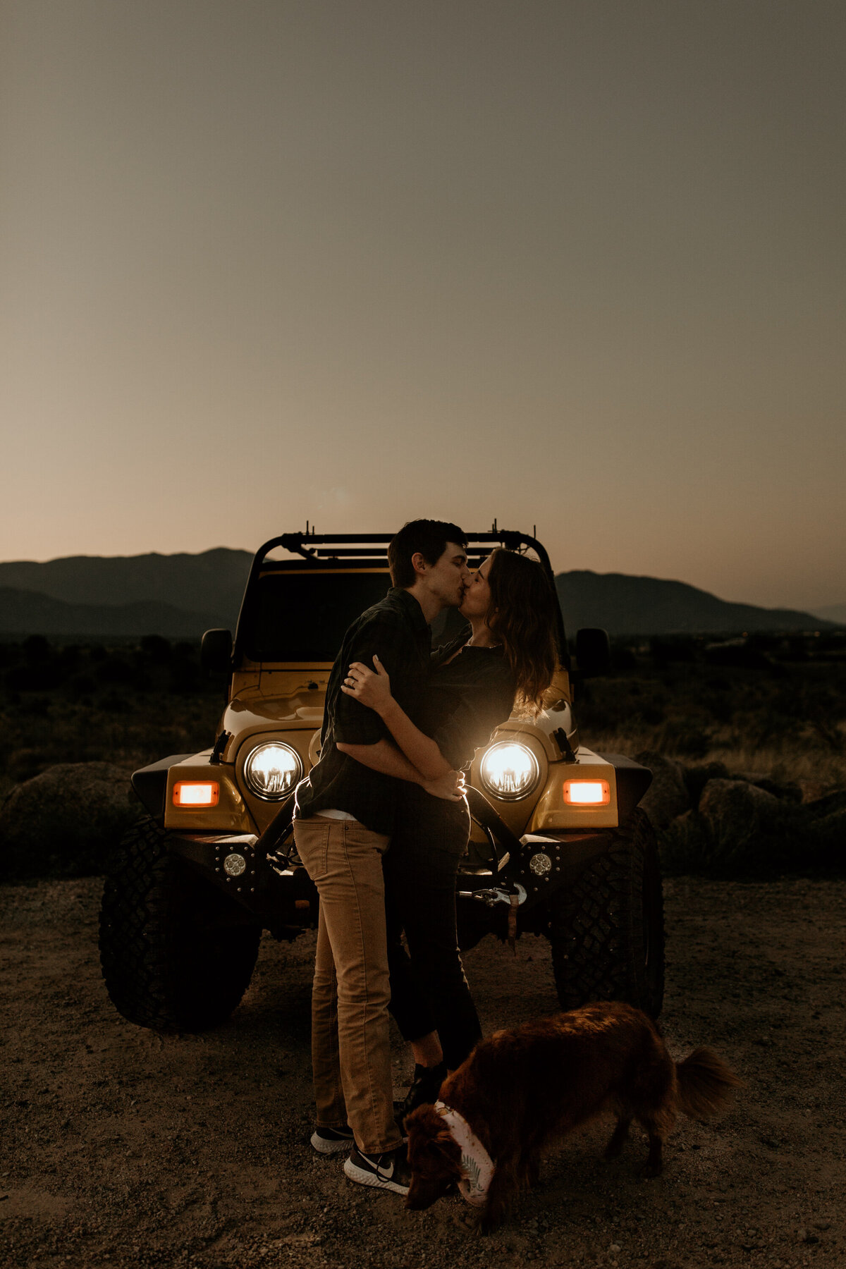 Sandia-Foothills-Jeep-Engagement-Photos-New-Mexico-6