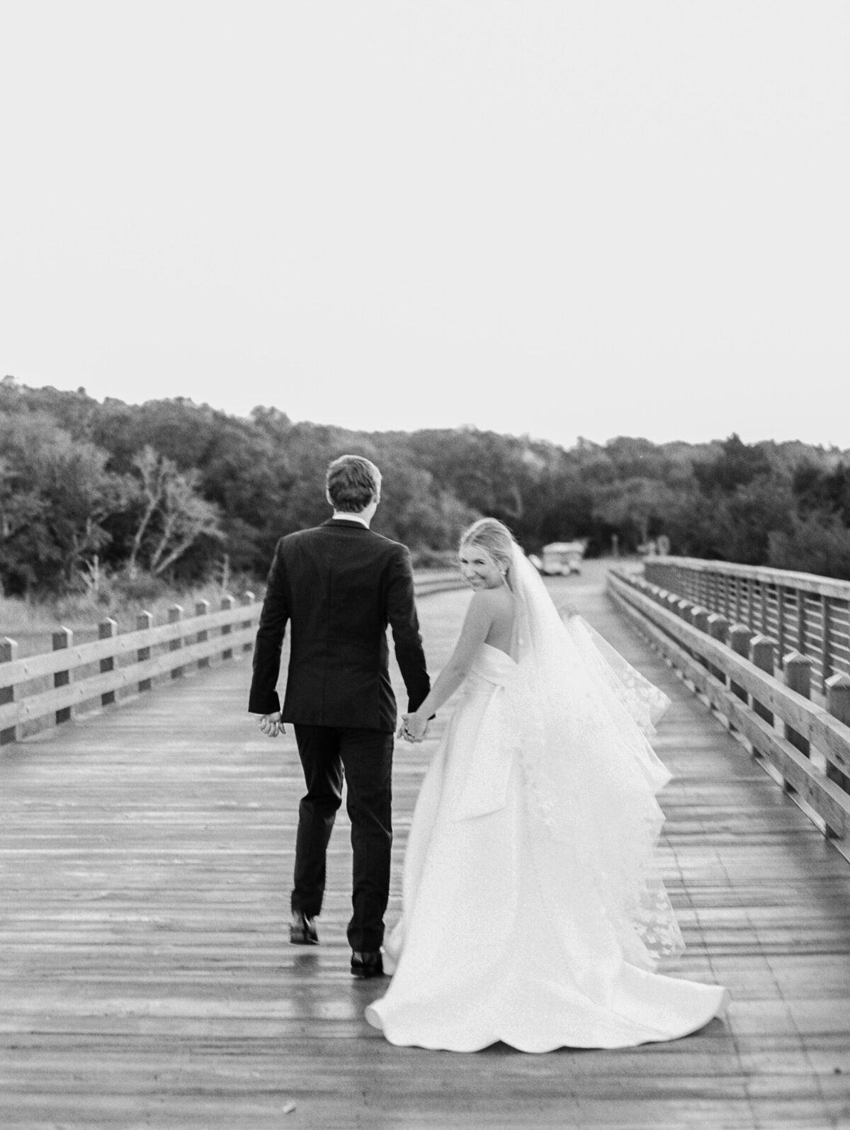 Emily March Photography Wilmington, North Carolina and Destination Wedding Engagement Photographer Heirloom Photography for Memorable Gatherings Light Airy Sentimental Imagery Images Weddings CannonWedding_0739
