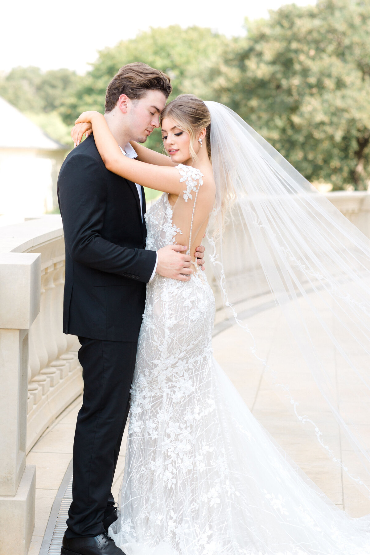 TheOlanaHickoryCreekWeddingTexasEditorial-48