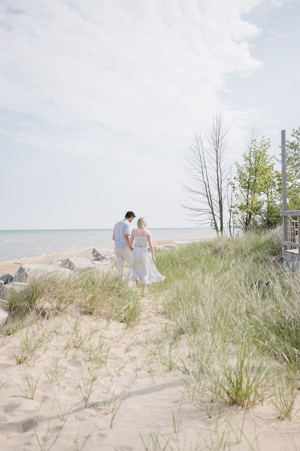 Lake-Huron-Engagement-Photos-Michigan (10)