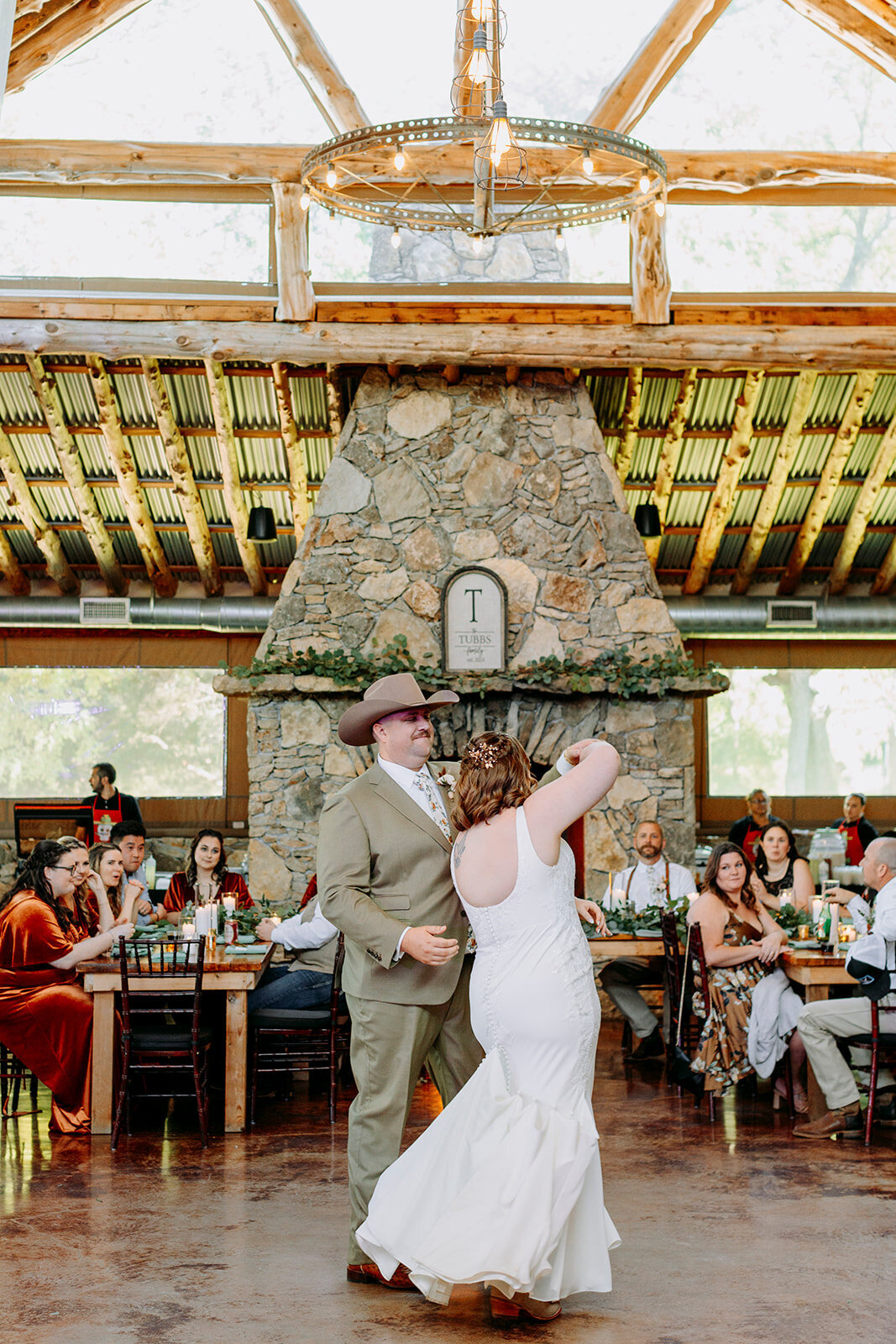 reTheBurrowWeddingPhotography-1012