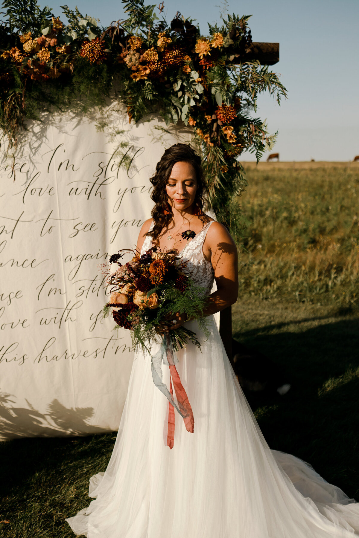 floral-and-field-design-bespoke-wedding-floral-styling-calgary-alberta-harvest-moon-6