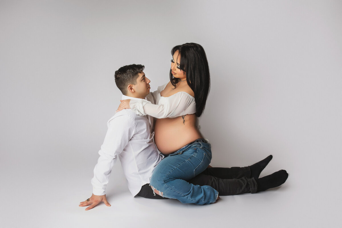 should you take maternity pictures?