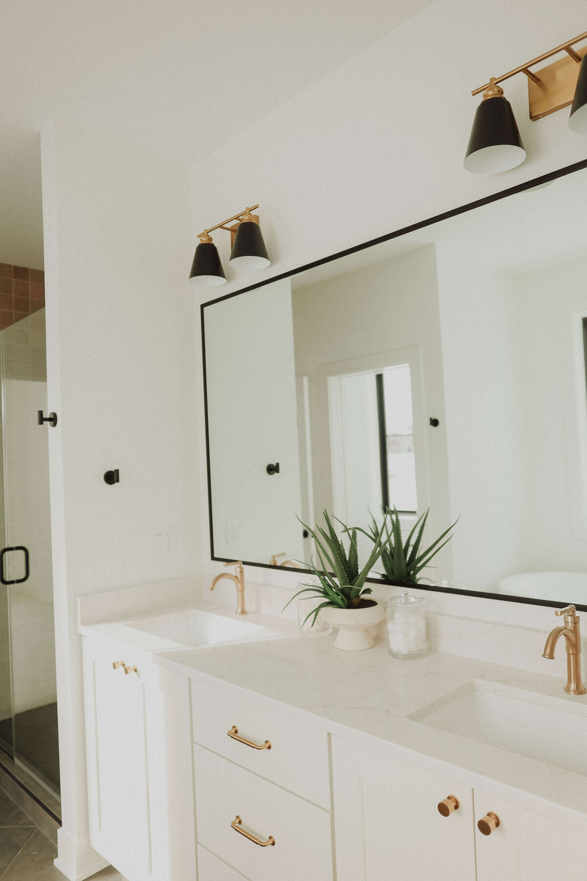 2802-Bathroom-Grimes-Central-Iowa-Custom-Home-JRL-Builders-3F1A0181