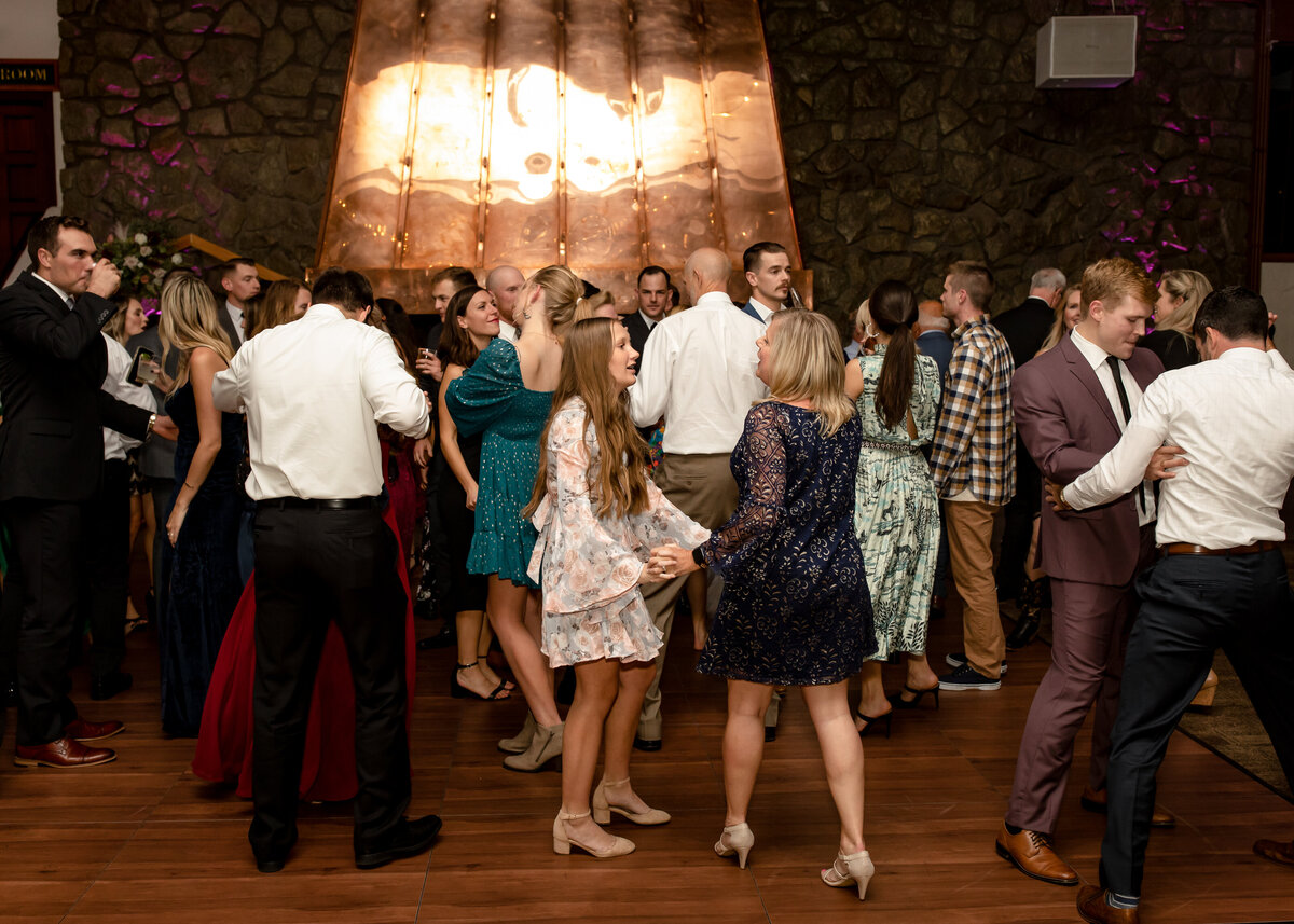 10232021_Melissa&ThomasWedding_PalisadesTahoeCA_AnjaJensenPhotography-311