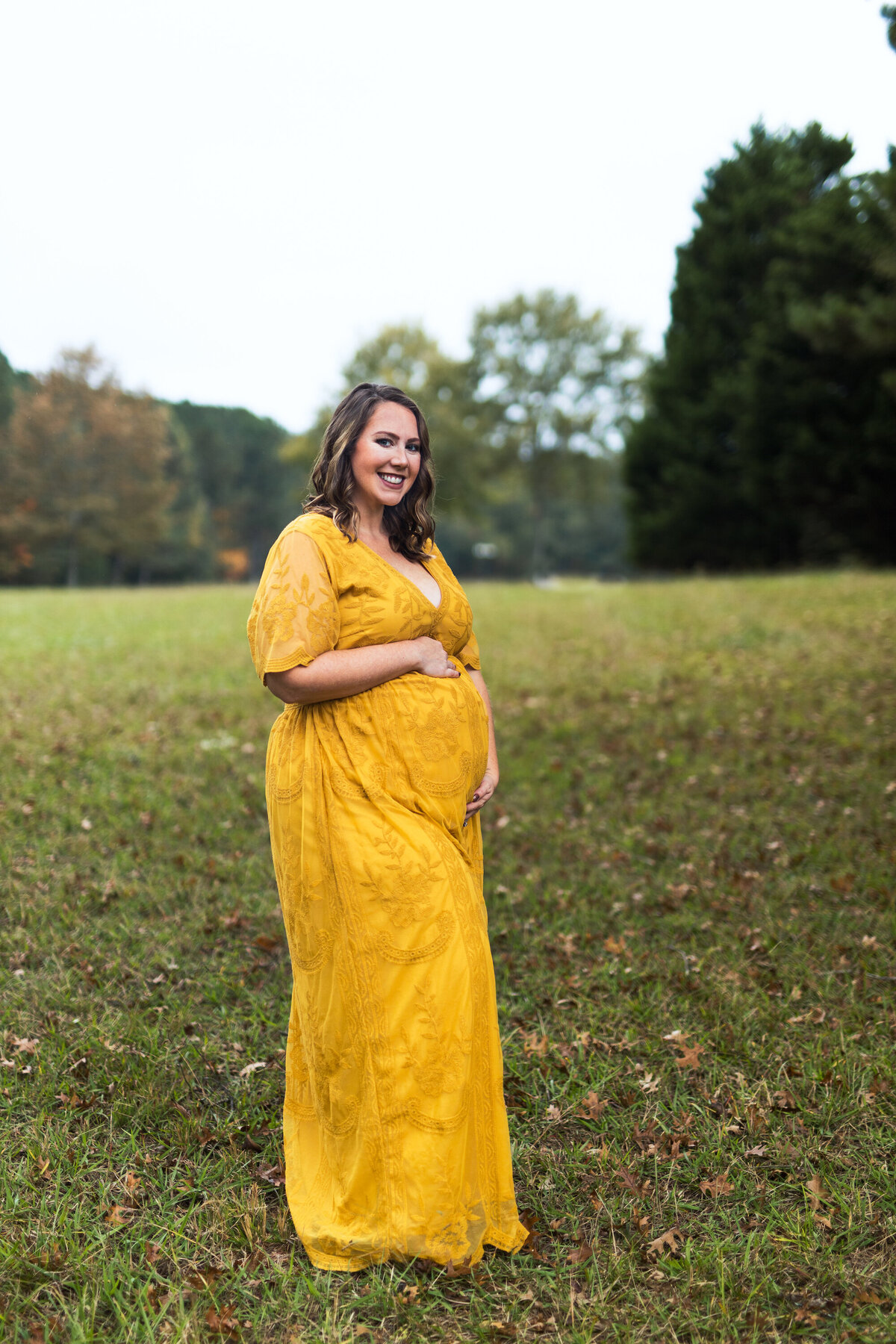 Sarah Limbert Photography Marietta, Georgia rainy maternity motherhood session