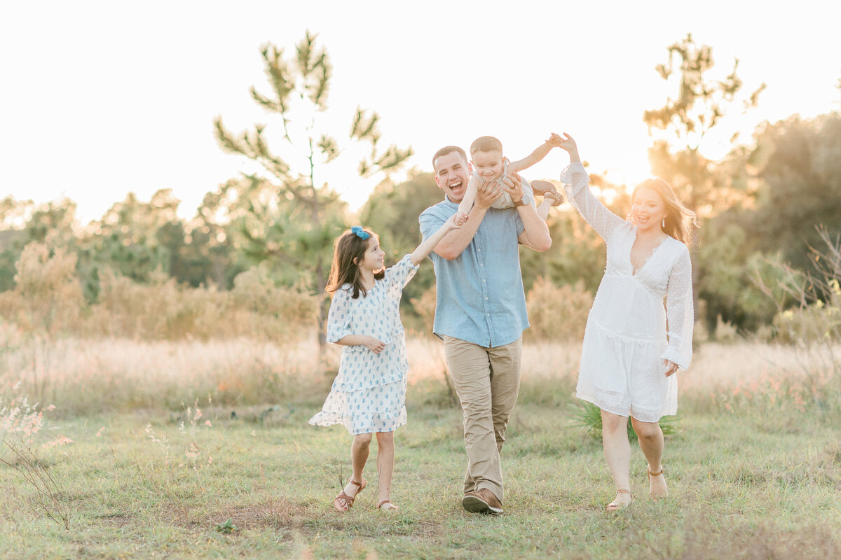 family fun in the field by Orlando family photographer
