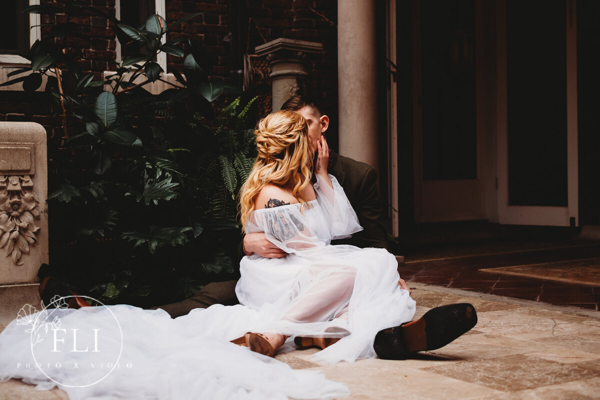 laurel court mansion wedding venue cincinnati ohio photographer videographer sheer gown 199