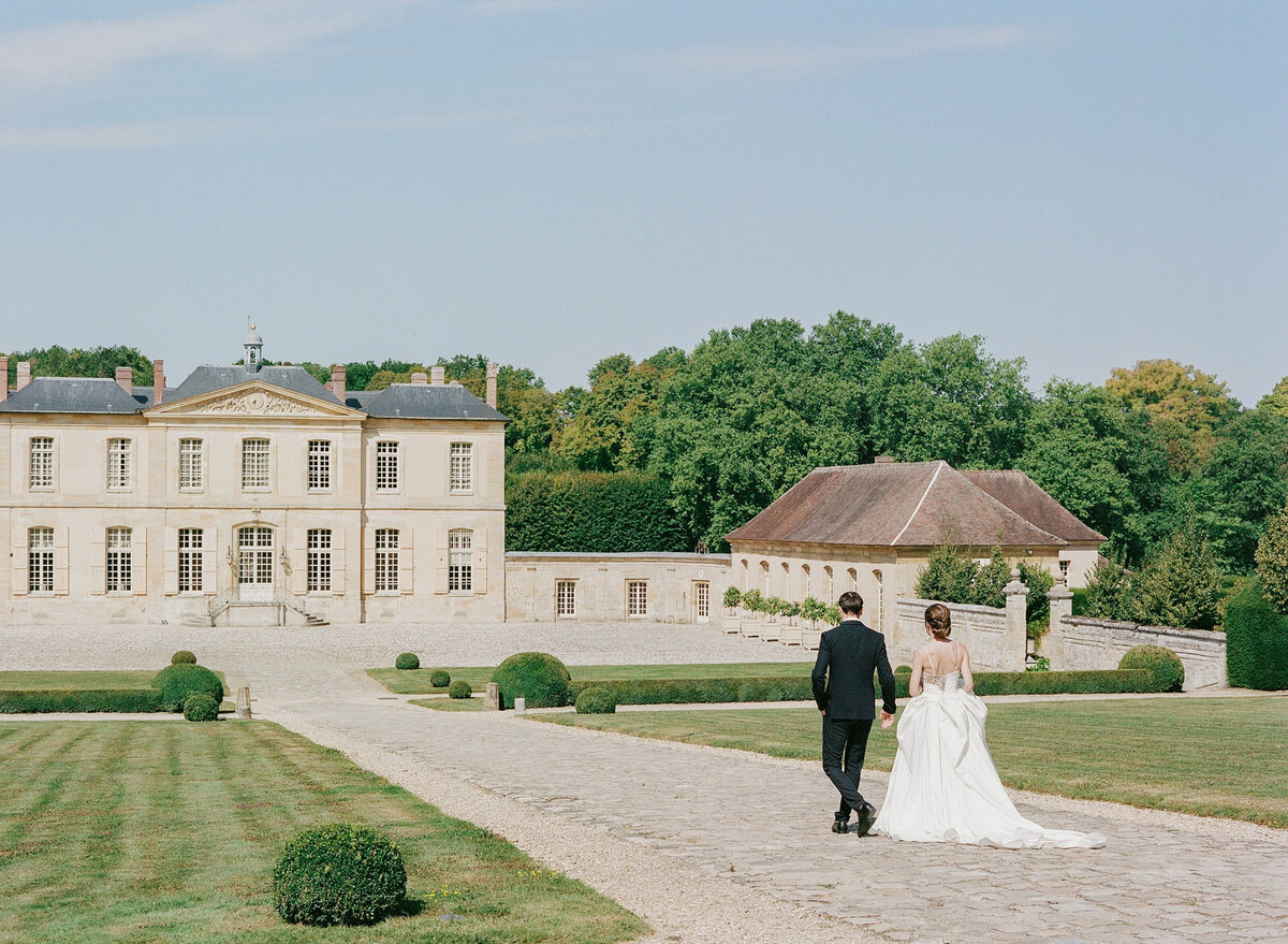 Chateau-de-Villette-Molly-Carr-Photography-Bride-Groom-115