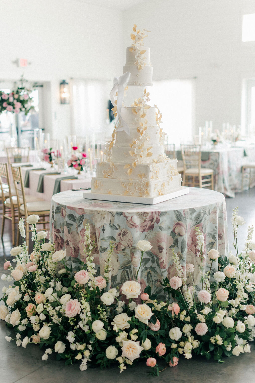 Frances-Floral-Design-Wedding-Flowers-Ohio-Midwest-CrimsonLane0