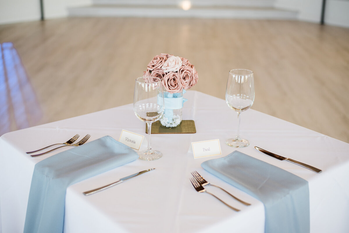 Denver wedding photographer captures reception table details from a wedding at The Oaks