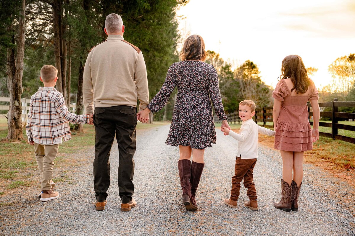 Tobis-Timeless-Treasures-Charlotte-NC-Family-Photography-Fraziers-24
