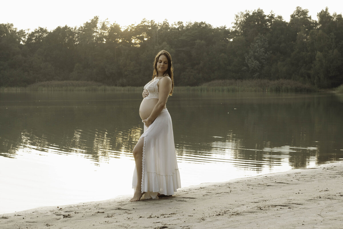 zwangerschapsfotograaf limburg, zwangerschapsfotograaf, zwangerschapsfotograaf haelen, zwangerschapsfotograaf roermond, zwangerschapsfotograaf leudal, zwangerschapsfotograaf haelen, zwangerschapsfotograaf in de buurt van haelen