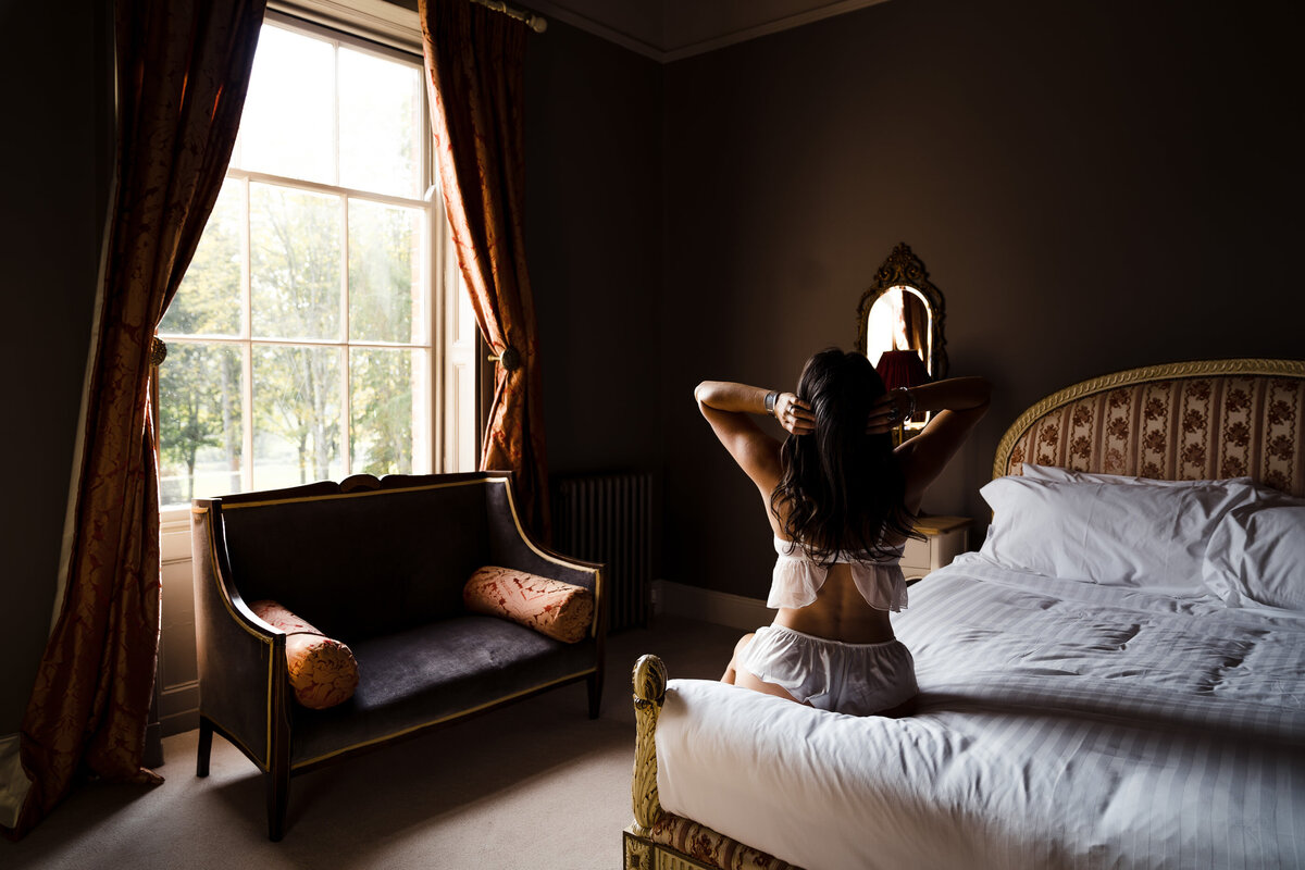 boudoir-photography-female-portraiture-photos-laura-may--23