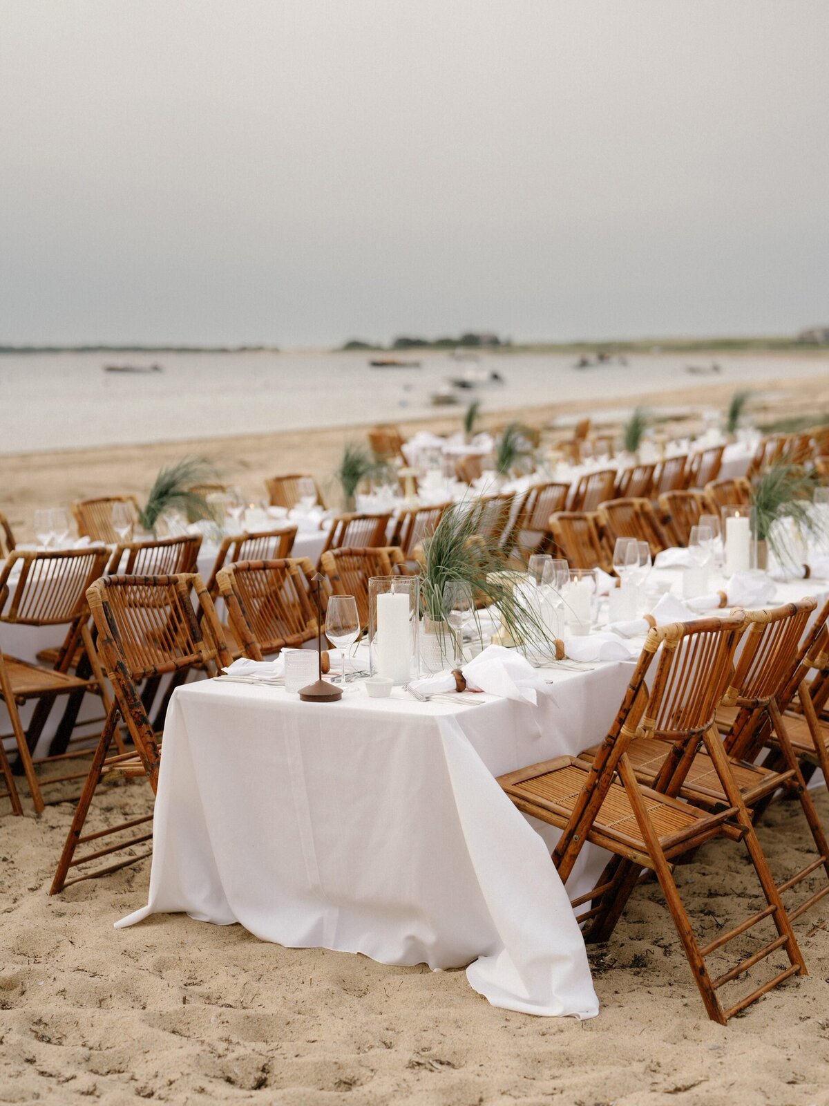 Wauwinet_Nantucket_Wedding_LevKuperman_013