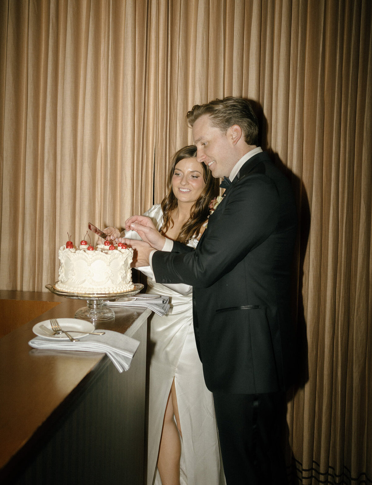Shinola_Detroit_Wedding_Photographer-566