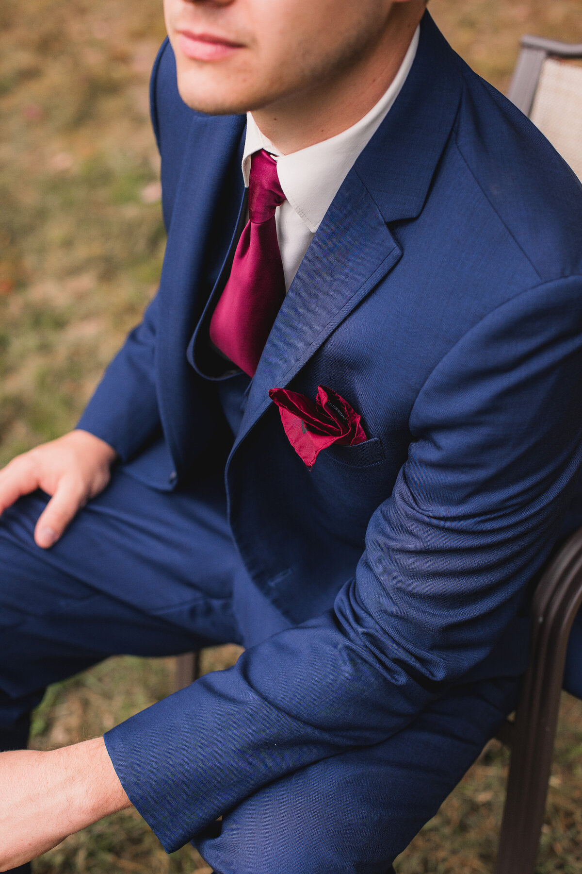 Groom Getting Ready00027