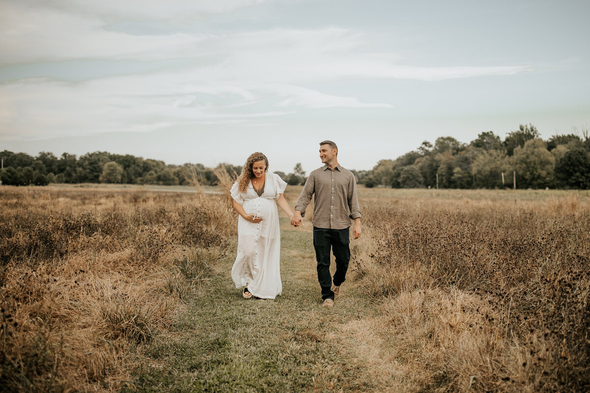 maternity-photoshoot-ohio-tallgrass-2