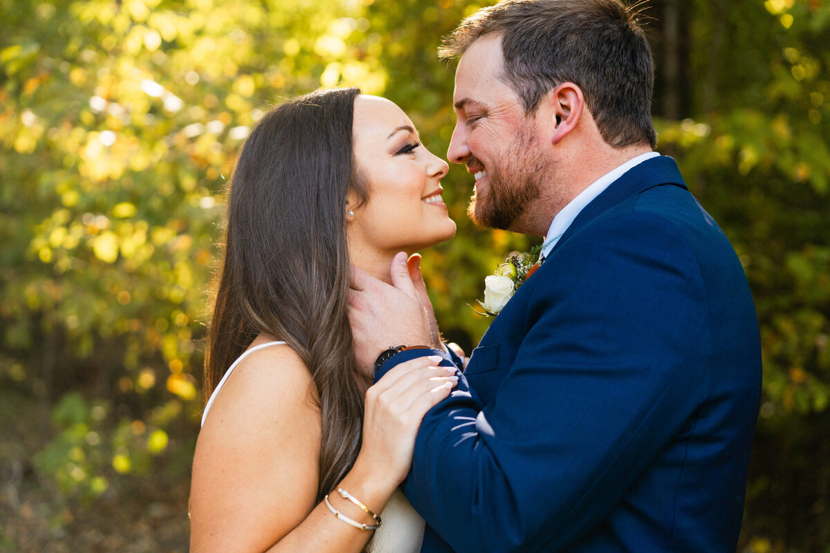 little-rock-wedding-black-white-photo-bride-groom-smiling-happy-wedding-tiffany-and-co-earrings-