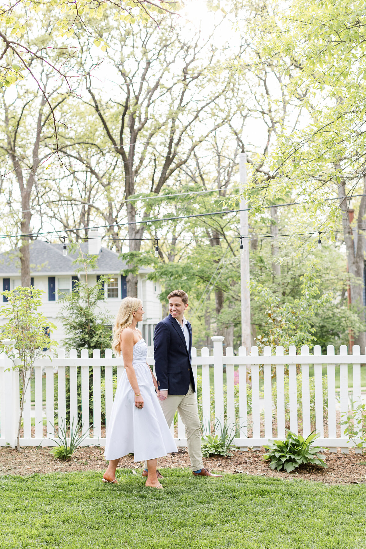 isabel and zach engagement sneak peeks . Bella Faith Photography 25