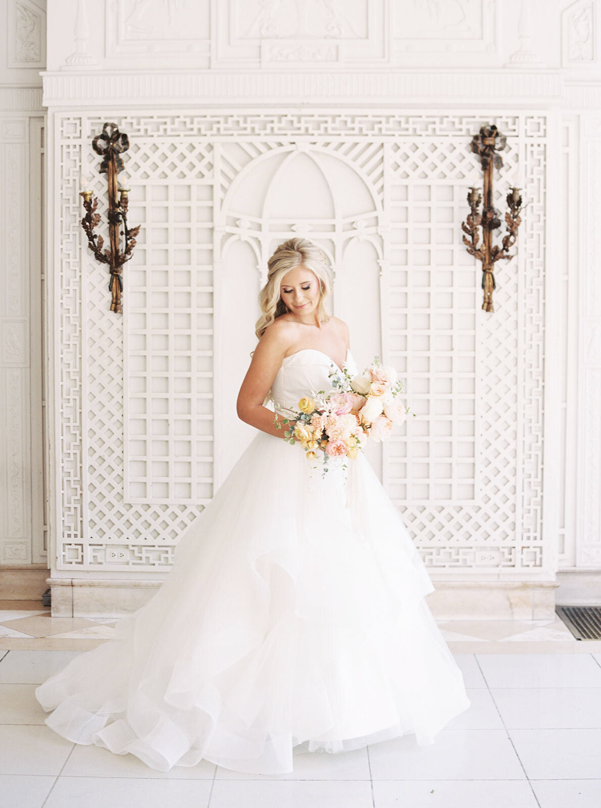 Lindsey Taylor Photography Armour House Chicago Wedding Photographer-16