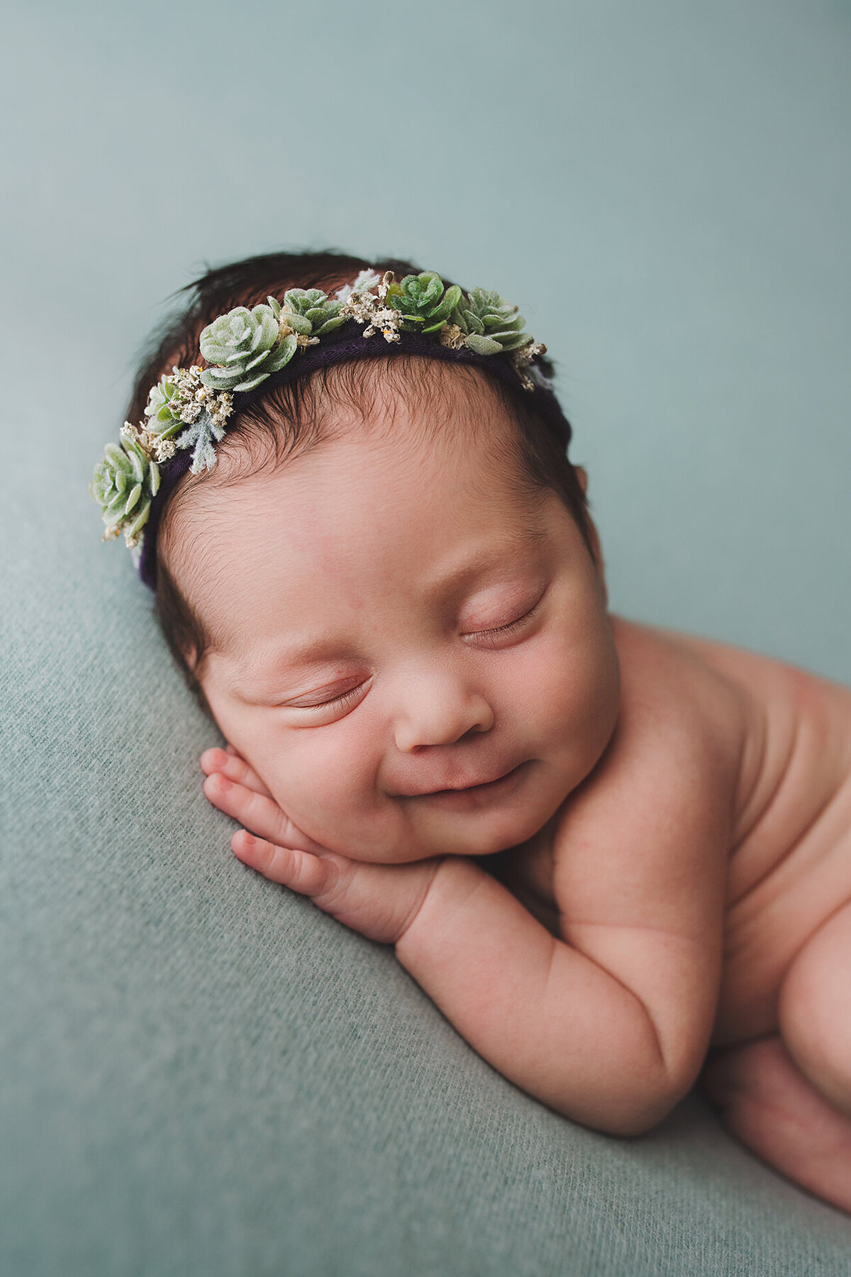 newborn-photographer-near-me-southeast-wisconsin-munchkin-moments-by-stephanie