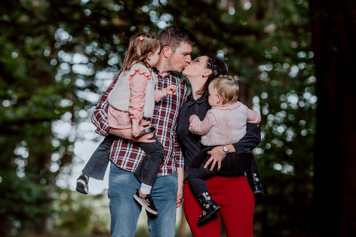 Jolamulderfotografie-gezinsshoottwente-familieshoottwente-fotograaftwente-gezinsfotografietwente-17