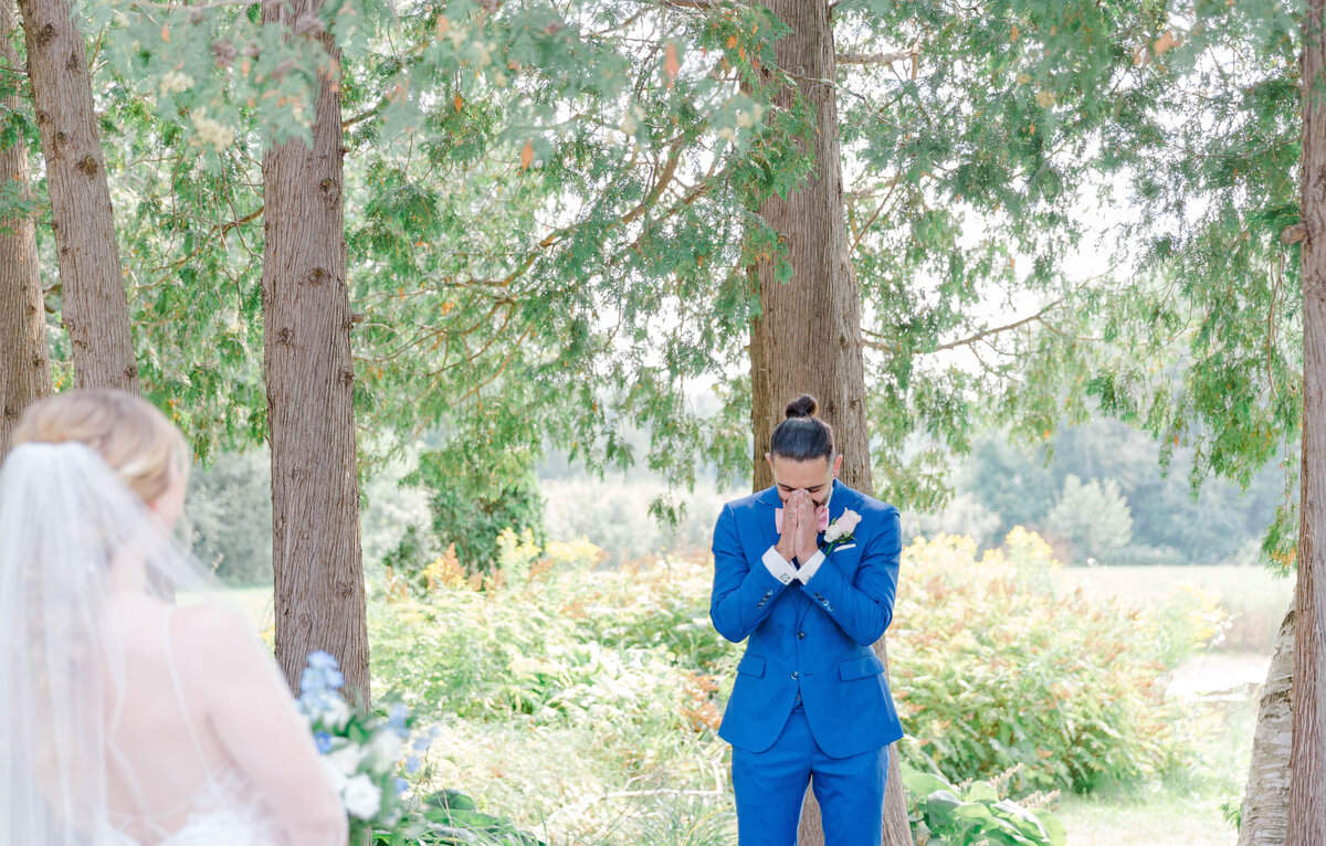 smoke-bomb-orchard-view-wedding-grey-loft-studio-2021-43