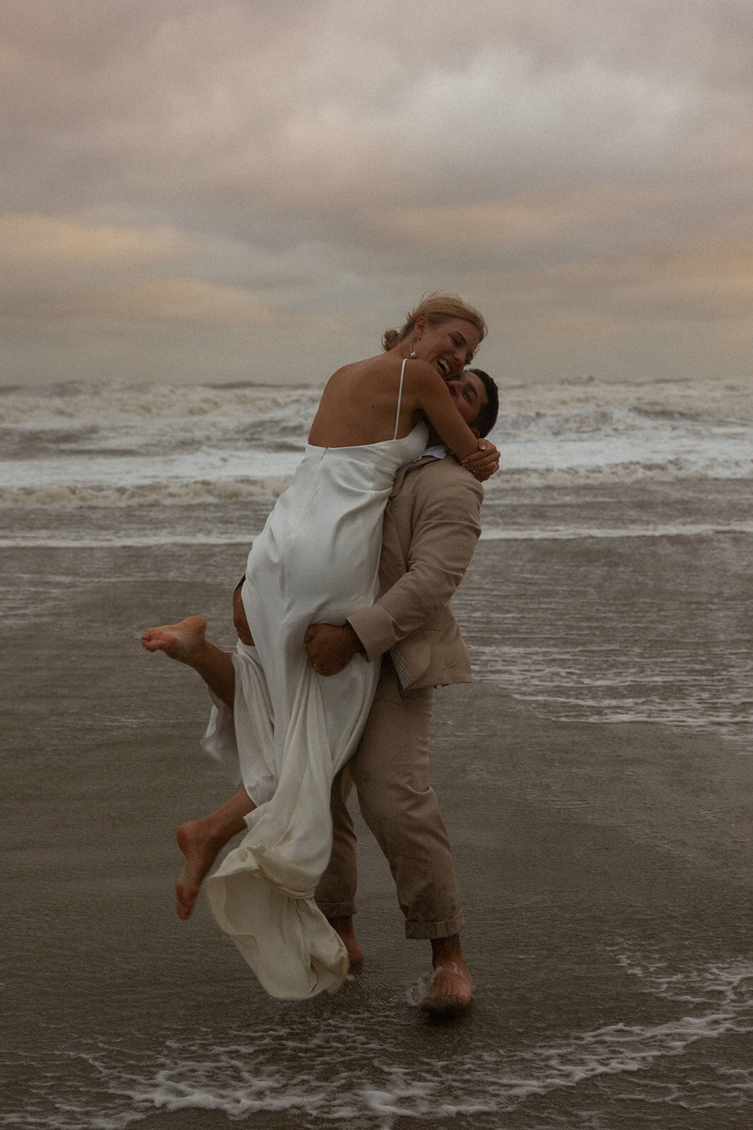 beach-wedding-intimate-north-carolina-windy-moody-hurricane-romantic-133