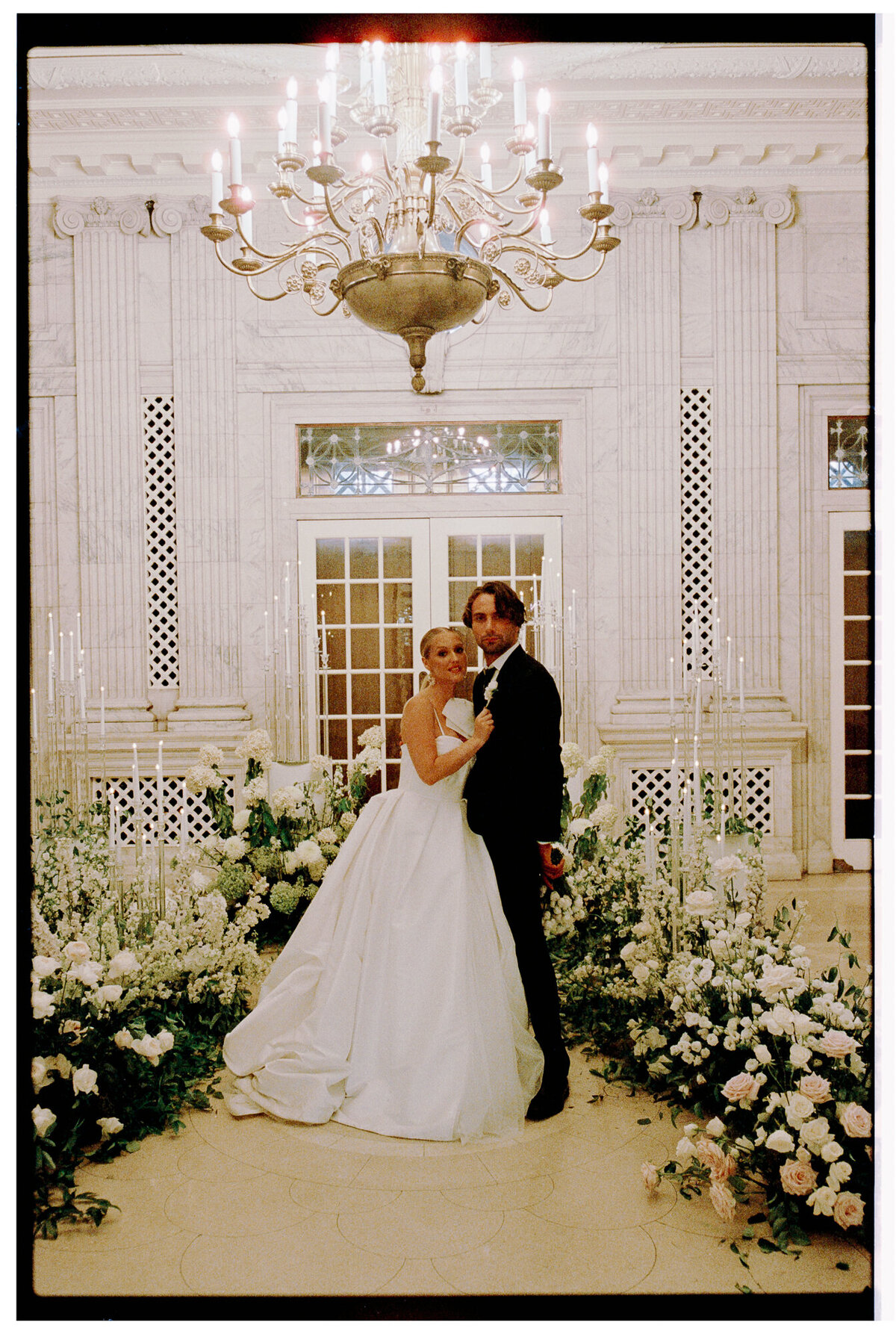 daughters-of-the-american-revolution-bride-staircase-3