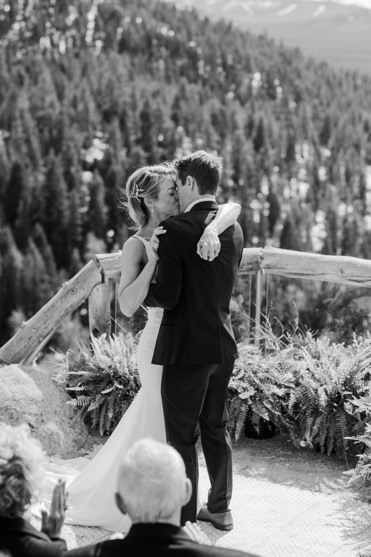 Tahoe-wedding-ceremony-kiss