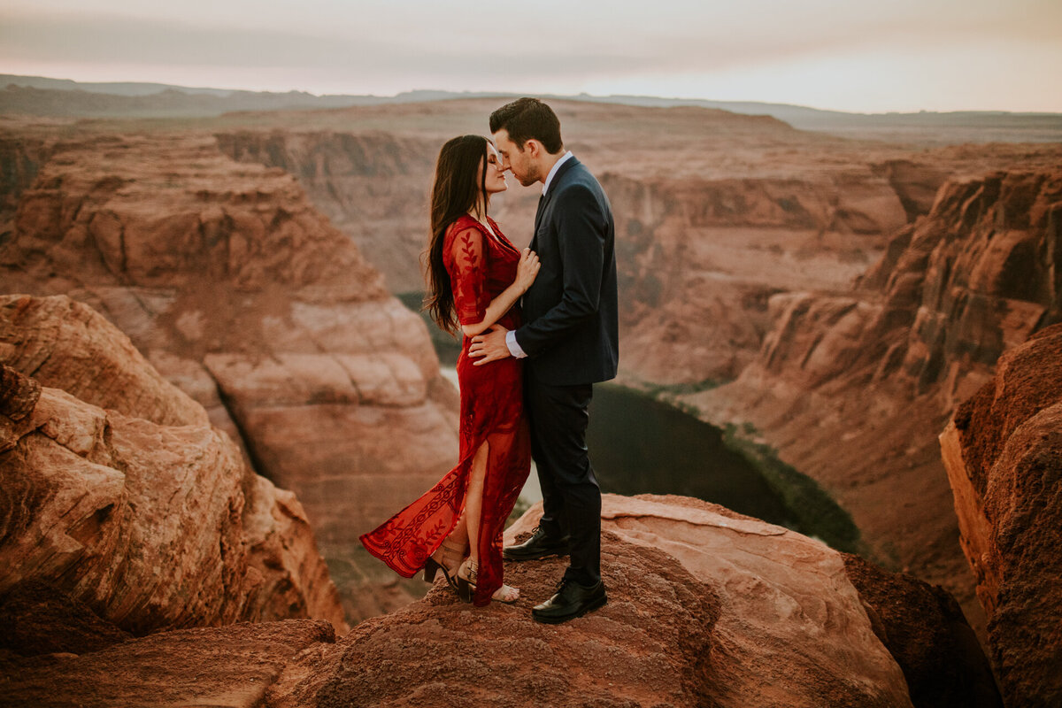Horseshoe Bend Engagement Photos-11