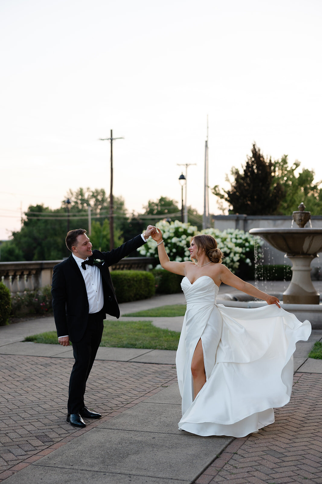 photos-by-teenzy-youngstown-wedding-30_websize