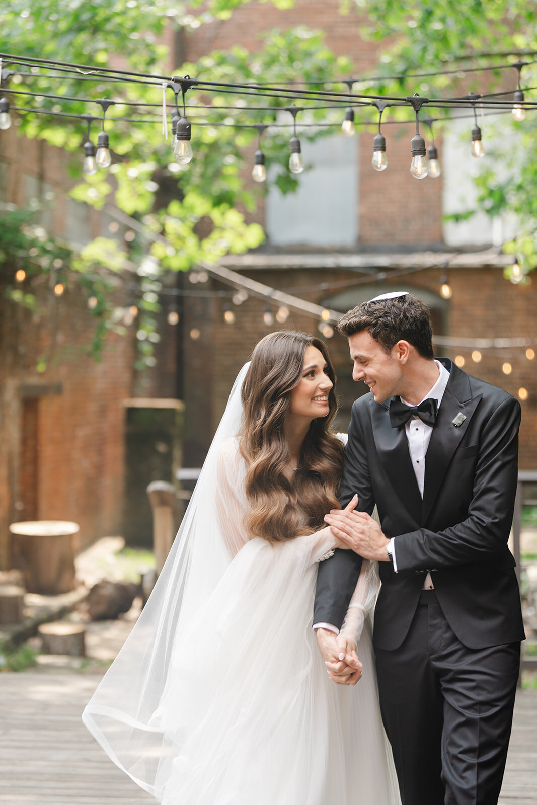 Victoria and Judah-Alex Knight Studio17