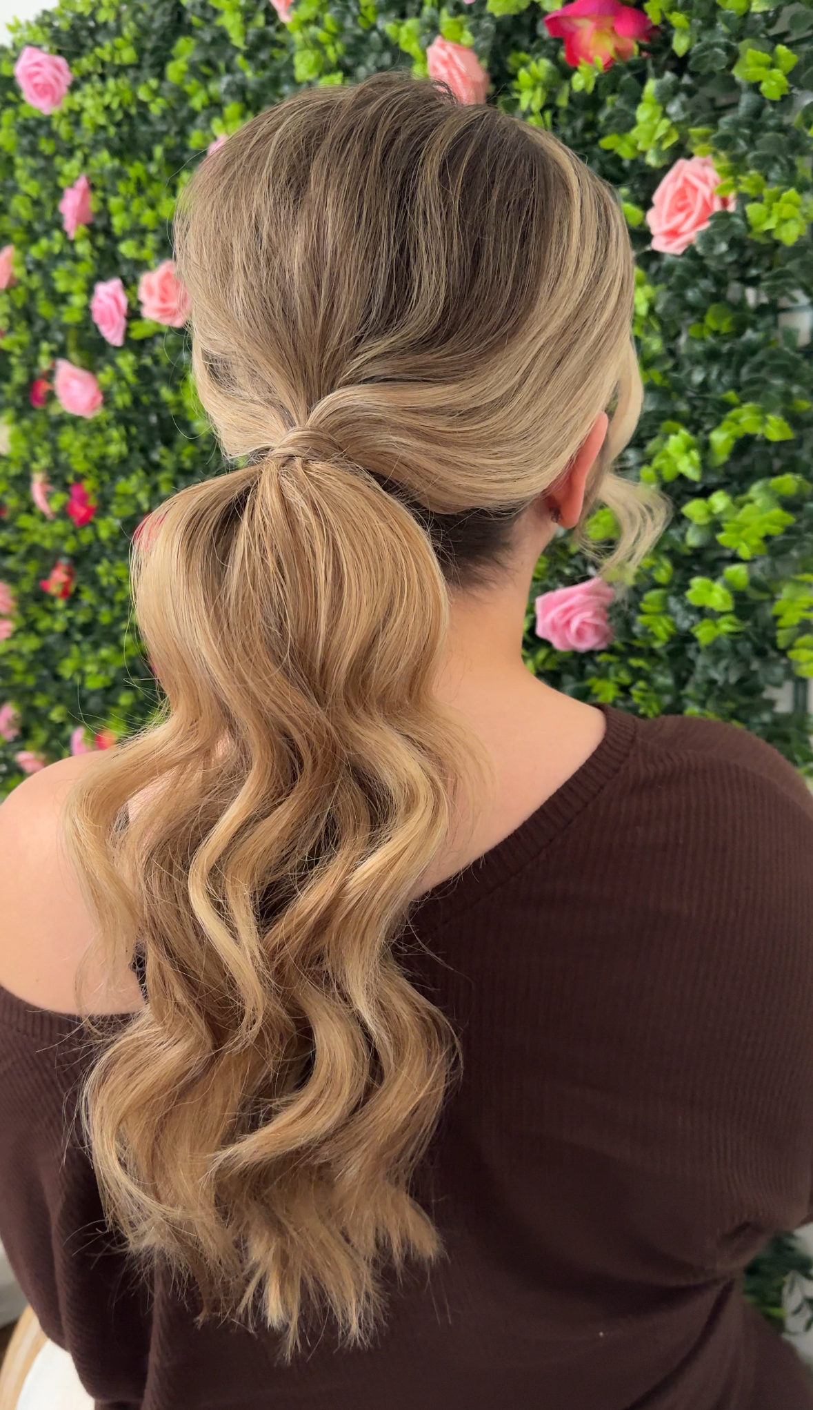 mid party pony tail hairstyle for bridesmaids
