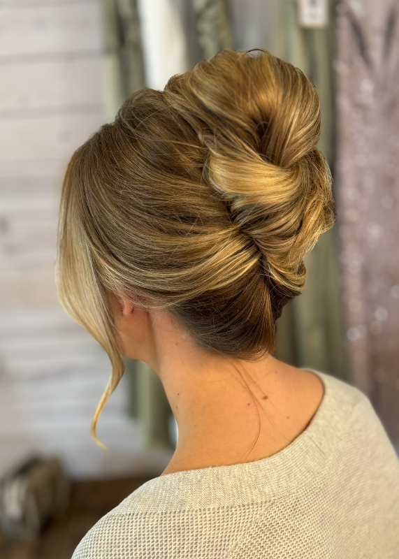 traveling wedding hair and makeup artist  (6)