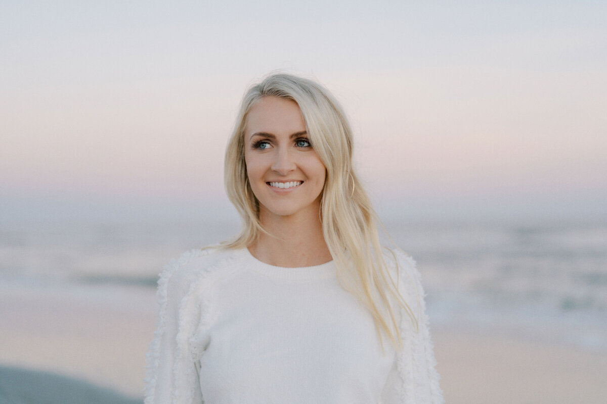 charleston-isle-of-palms-beach-engagement-photography-004