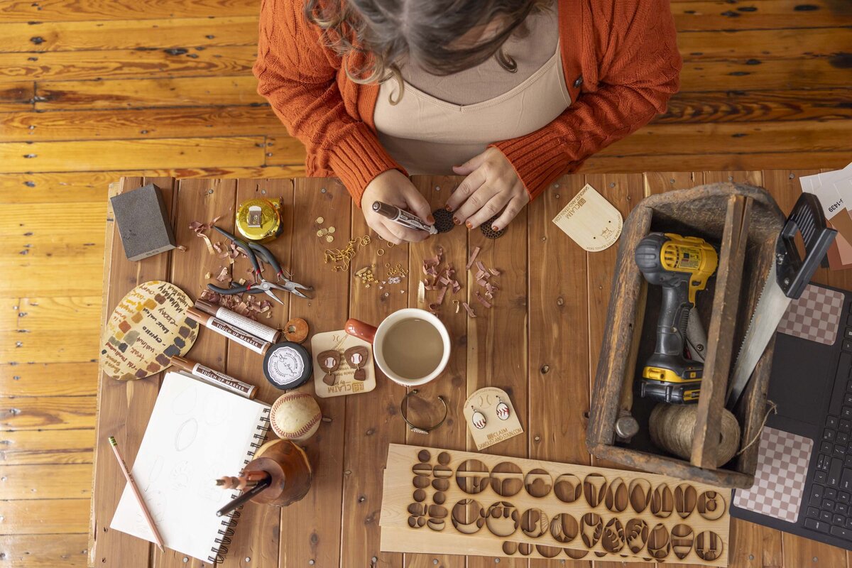 Sawdust-and-stain-nky-personal-branding-Jennifer Blackburn-your-brand-compass-2630