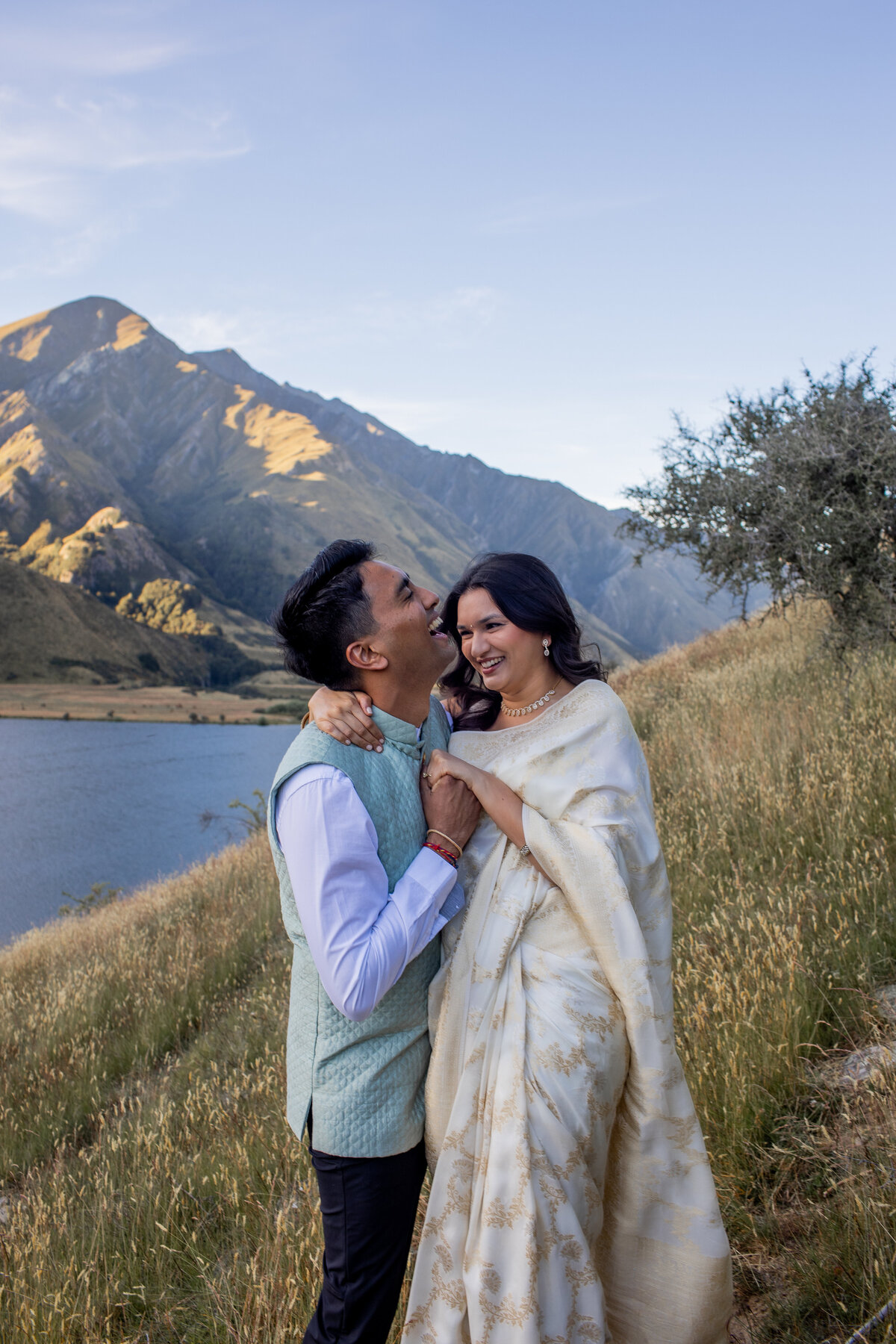 Queenstown_Couple_photoshoot_ohdarlingcreativestudio_NH54