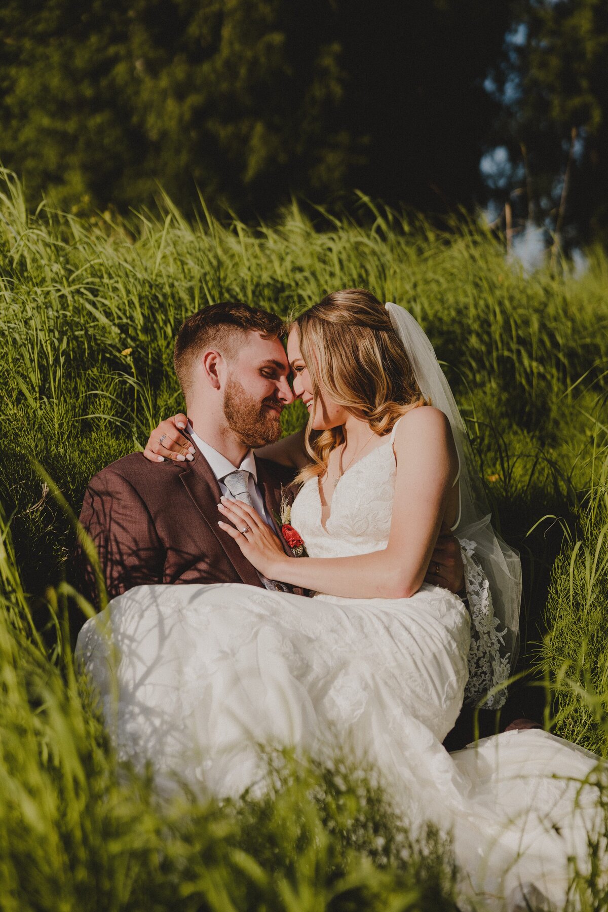 Alaska-intimate wedding- portraits