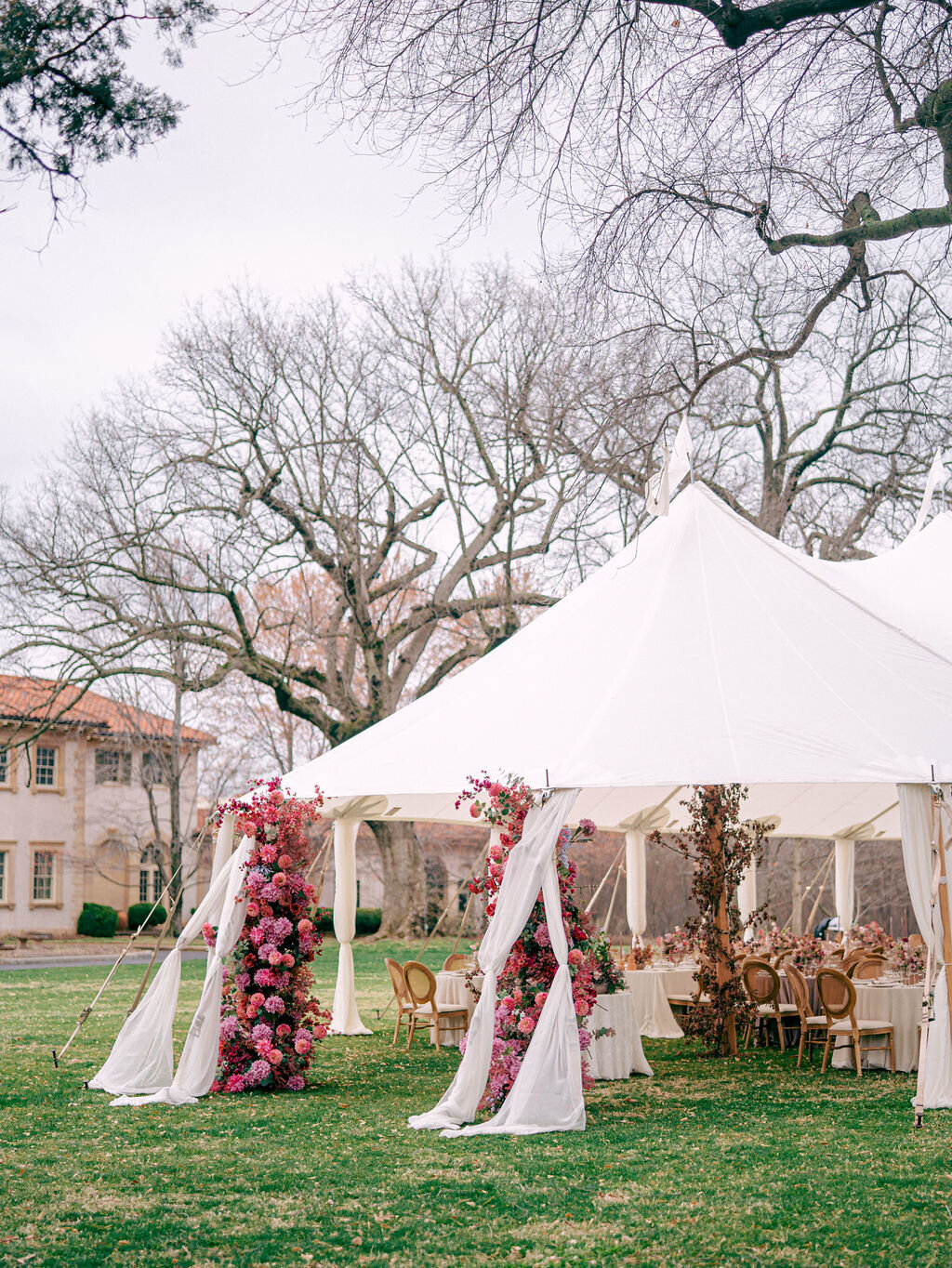 10-philbrook-museum-pink-tented-wedding