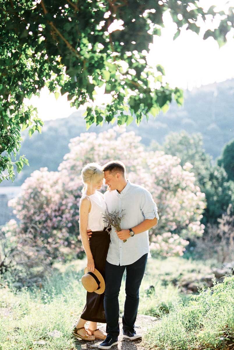 Engagement 1200px-1144