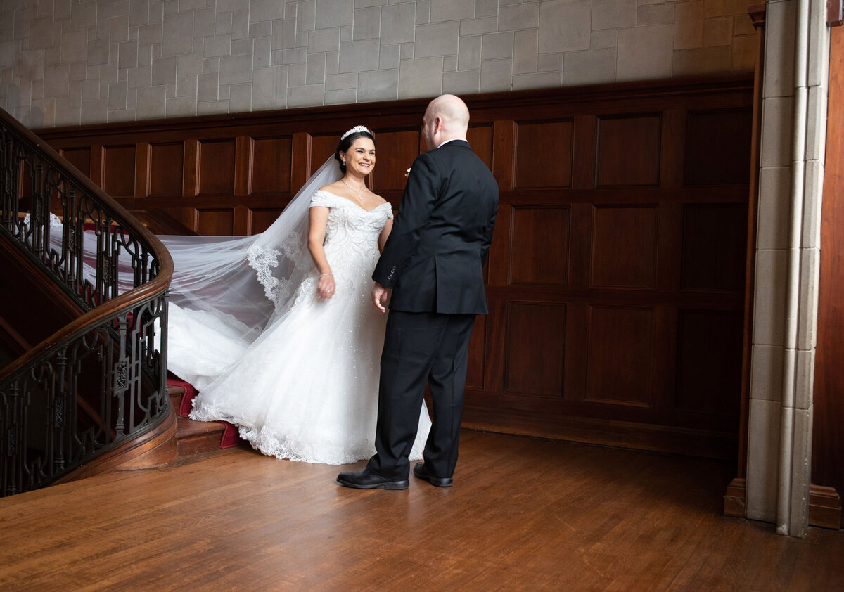 groom-reacts-to-bride-first-look-atlanta-weddings