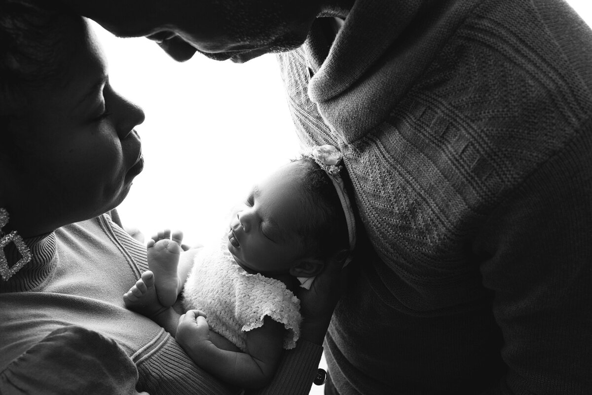 McDonough newborn photographer, Atlanta Newborn Photographer, Fayetteville newborn Photographer, Peachtree city newborn photographer, Hampton ga newborn photographer, marietta ga newborn photographer