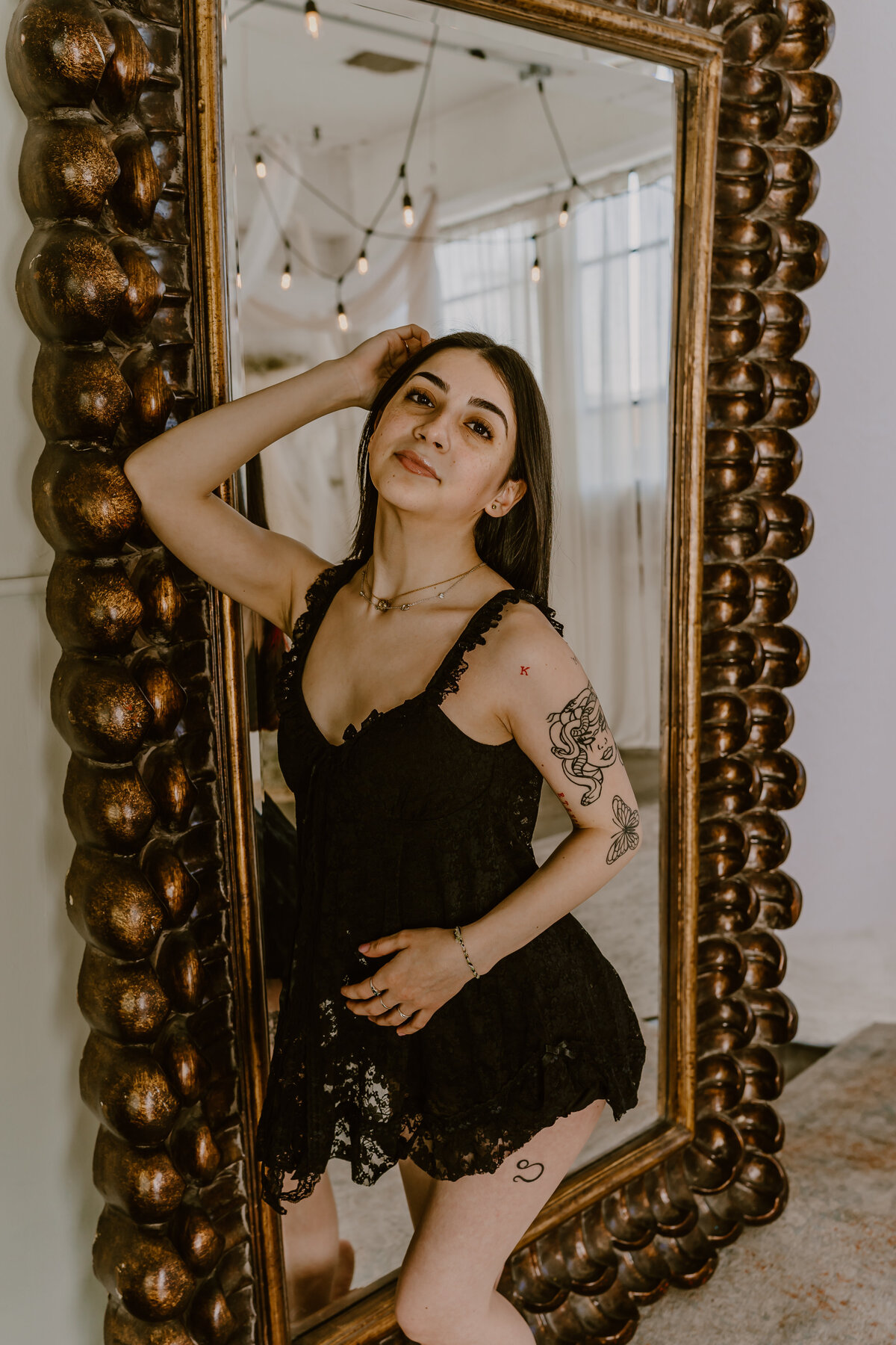 the-storyteller-studio-boudoir-session-des-moines-storyteller-collective-photo-co-3