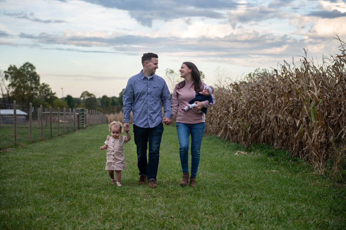 Fort-Wayne-Family-Portraits-Dani-Eberbach-Photography_03