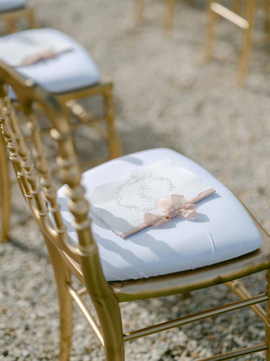 Fairytale Castle Wedding Chateau de Vaux-le-Vicomte France by @alejandrapoupelevents 16