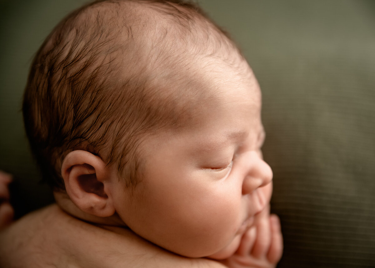 Best Newborn Photographer in the Lehigh Valley studio newborn session-2