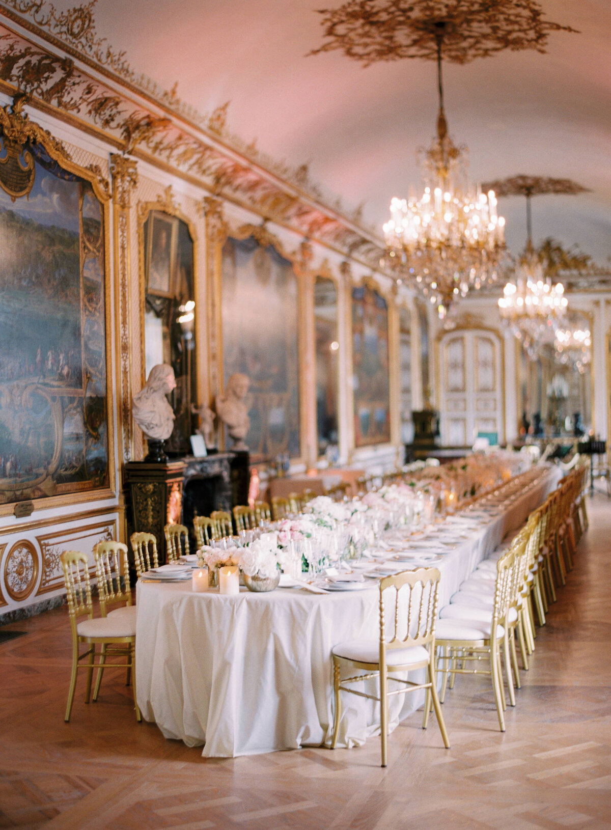 chateau-de-chantilly-luxury-wedding-phototographer-in-paris (58 of 59)