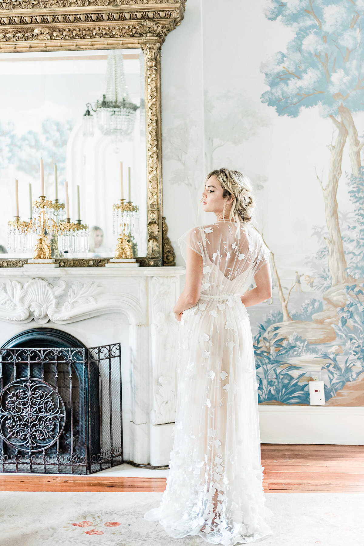 Discover the magic of couture bridal photography with a high-end touch. Our images fashion dreams into reality, portraying the beauty and craftsmanship of each bridal masterpiece.